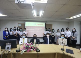 เอสโซ่และบริษัทในเครือเอ็กซอนโมบิลมอบทุนฯ นิสิตอักษรศาสตร์ เสริมความรู้บริหาร การเงิน บัญชี