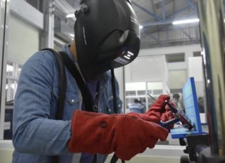 ปตท.สผ.ร่วมกับสถาบันพัฒนาฝีมือแรงงาน 12 สงขลา จัดหลักสูตรเพิ่มเติม ยกระดับฝีมือช่างเชื่อม