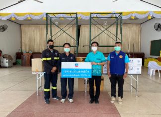 เชฟรอนมอบอุปกรณ์ทางการแพทย์ หนุนภาครัฐสู้โควิด-19 ในชลบุรี