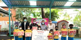 เอสโซ่และบริษัทในเครือเอ็กซอนโมบิลในประเทศไทย สนับสนุนจัดซื้อถุงยังชีพเพื่อช่วยเหลือเด็กอ่อนและครอบครัว ผ่านทางมูลนิธิเด็กอ่อนในสลัม