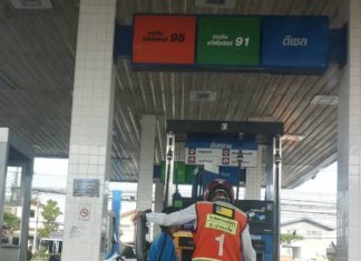 ครม.ไฟเขียวช่วยค่าน้ำมันมอเตอร์ไซค์รับจ้าง 250 บาทต่อคันต่อเดือนรวม 3 เดือน