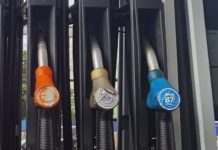 กองทุนน้ำมันฯ ติดลบทุบสถิติสูงสุดเป็นประวัติการณ์ 96,598 ล้านบาท กบน.เพิ่มเงินอุ้มดีเซลเป็น 11.84 บาท/ลิตร