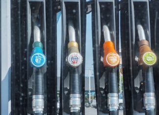 กองทุนน้ำมันฯ ติดลบสูงขึ้นกว่า 7.8 หมื่นล้านบาท พยุงราคาดีเซลไม่เกิน 30 บาท และLPG 423 บาท ถึงสิ้นเดือน ธ.ค.2566 นี้