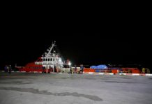 เชฟรอน ออฟชอร์ แจ้งกู้ร่างผู้เสียชีวิตเหตุการณ์น้ำทะเลทะลักเข้าเรือกักเก็บปิโตรเลียม “เบญจมาศ 2” กลับขึ้นฝั่งได้แล้ว