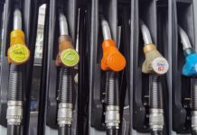 กองทุนน้ำมันฯ ส่อวิกฤติอีกรอบ บัญชีติดลบเพิ่มเป็น 7 หมื่นล้าน เล็งดึงเงินกู้สัญญาล่วงหน้ากว่า 5 หมื่นล้าน ช่วยพยุงดีเซล 30 บาทต่อลิตร