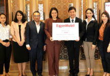 เอ็กซอนโมบิล สนับสนุน “โครงการนำร่องส่งเสริมความรู้พื้นฐานวิชาบริหารธุรกิจการเงินและการบัญชี” กับคณะศิลปศาสตร์ มธ.