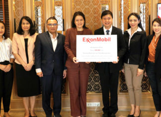 เอ็กซอนโมบิล สนับสนุน “โครงการนำร่องส่งเสริมความรู้พื้นฐานวิชาบริหารธุรกิจการเงินและการบัญชี” กับคณะศิลปศาสตร์ มธ.