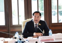 รมว.พลังงาน สั่งตั้งทีมตรวจสอบการจำหน่ายน้ำมันทั่วประเทศ ป้องกันกักตุน คาด 2-3 วัน สถานการณ์กลับสู่ภาวะปกติ