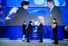 “ดร.ฮาราลด์ ลิงค์” ได้รับรางวัลเกียรติยศ ผู้ทำคุณประโยชน์ด้านการกีฬาให้กับสมาพันธ์กีฬาขี่ม้าแห่งประเทศเกาหลีใต้