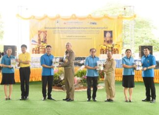 กระทรวงพลังงาน – กฟผ. ส่งมอบชุดนักเรียนเบอร์ 5 “ประหยัดไฟ ใส่สบาย ไม่ต้องรีด”