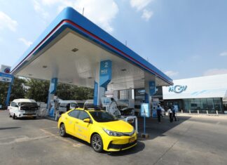 ปตท. ปรับขึ้นราคา NGV รถทั่วไป เป็น 18.55 บาทต่อกิโลกรัม ส่วนรถสาธารณะตรึงราคาต่ออีก 1 เดือนที่ 15.59 บาทต่อกิโลกรัม