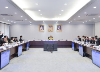 “พีระพันธุ์” ประชุมบอร์ด กองทุนอนุรักษ์พลังงาน ฟื้นฟูภาพลักษณ์ความโปร่งใส หลังถูก สตง.ไม่รับรองงบการเงินของกองทุนมาตั้งแต่ปี 57