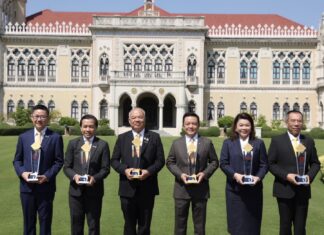 ปตท. คว้า 6 รางวัลรัฐวิสาหกิจดีเด่น มุ่งดำเนินธุรกิจยั่งยืนอย่างสมดุล