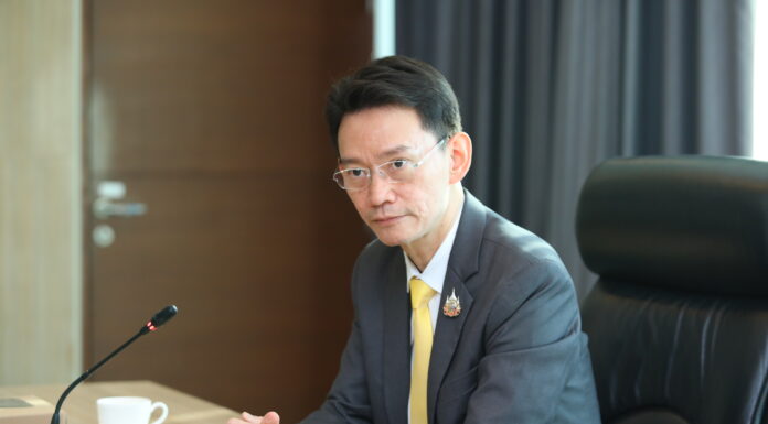 กกพ. แจ้ง 64 เอกชนโครงการโซลาร์ บิ๊กล็อต ช่วยปรับลดค่าไฟฟ้าลง 1 สตางค์ คาดได้ข้อสรุปสิ้นปี 2568