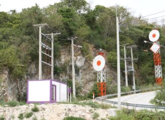 PEA ลงพื้นที่ตรวจสอบโครงการพัฒนาระบบผลิตไฟฟ้าพลังงานแสงอาทิตย์พร้อมระบบไมโครกริด ในพื้นที่เกาะสีชัง จังหวัดชลบุรี