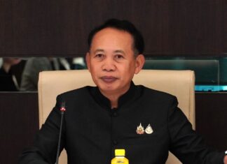 ปลัดพลังงาน เกาะติดการขนส่งน้ำมันและ LPG ลงพื้นที่น้ำท่วมภาคใต้ หลังเส้นทางขนส่งหลักถูกตัดขาด