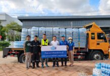 เชฟรอนมอบน้ำดื่ม 33,600 ขวด แก่ศูนย์พักพิง 2 แห่ง ในพื้นที่จังหวัดสงขลา