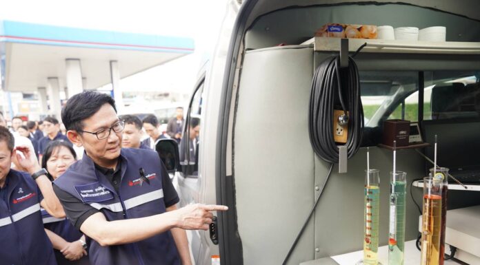 “อรรถพล” ลงพื้นที่ สงขลา ตรวจคุณภาพน้ำมันในปั๊มหลังน้ำลด ยืนยันได้มาตรฐาน